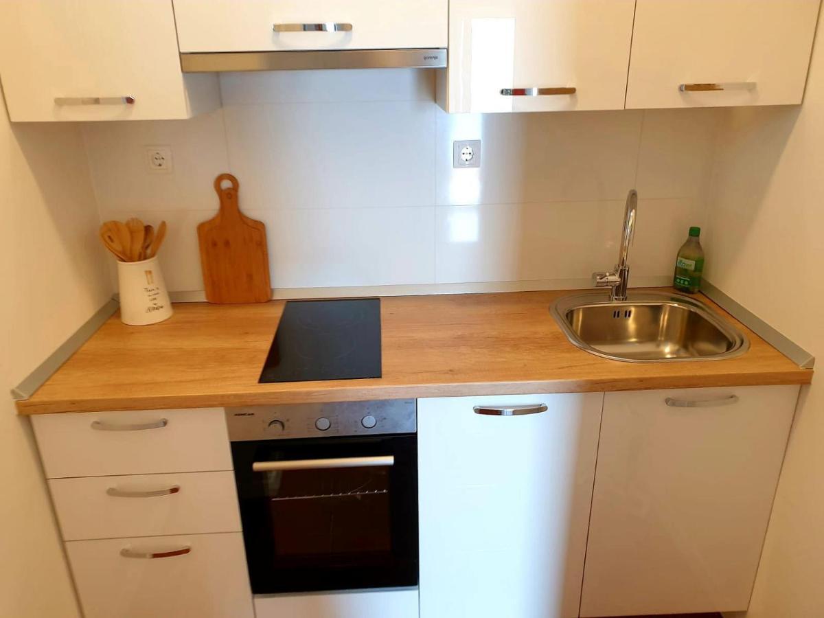 Apartments Kuzmanic Omis Luaran gambar