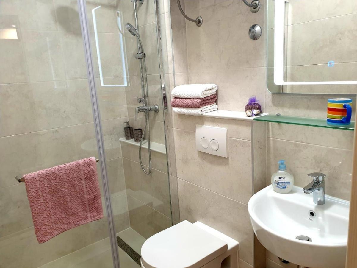 Apartments Kuzmanic Omis Luaran gambar