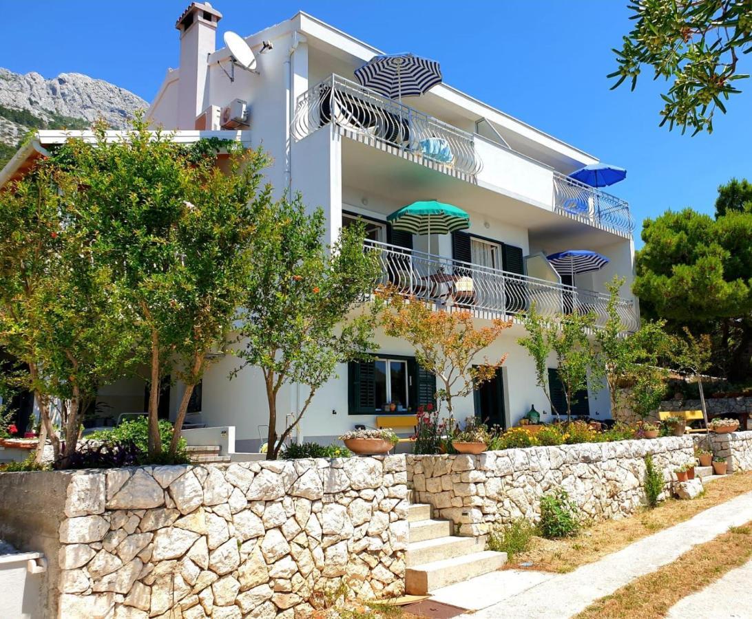 Apartments Kuzmanic Omis Luaran gambar