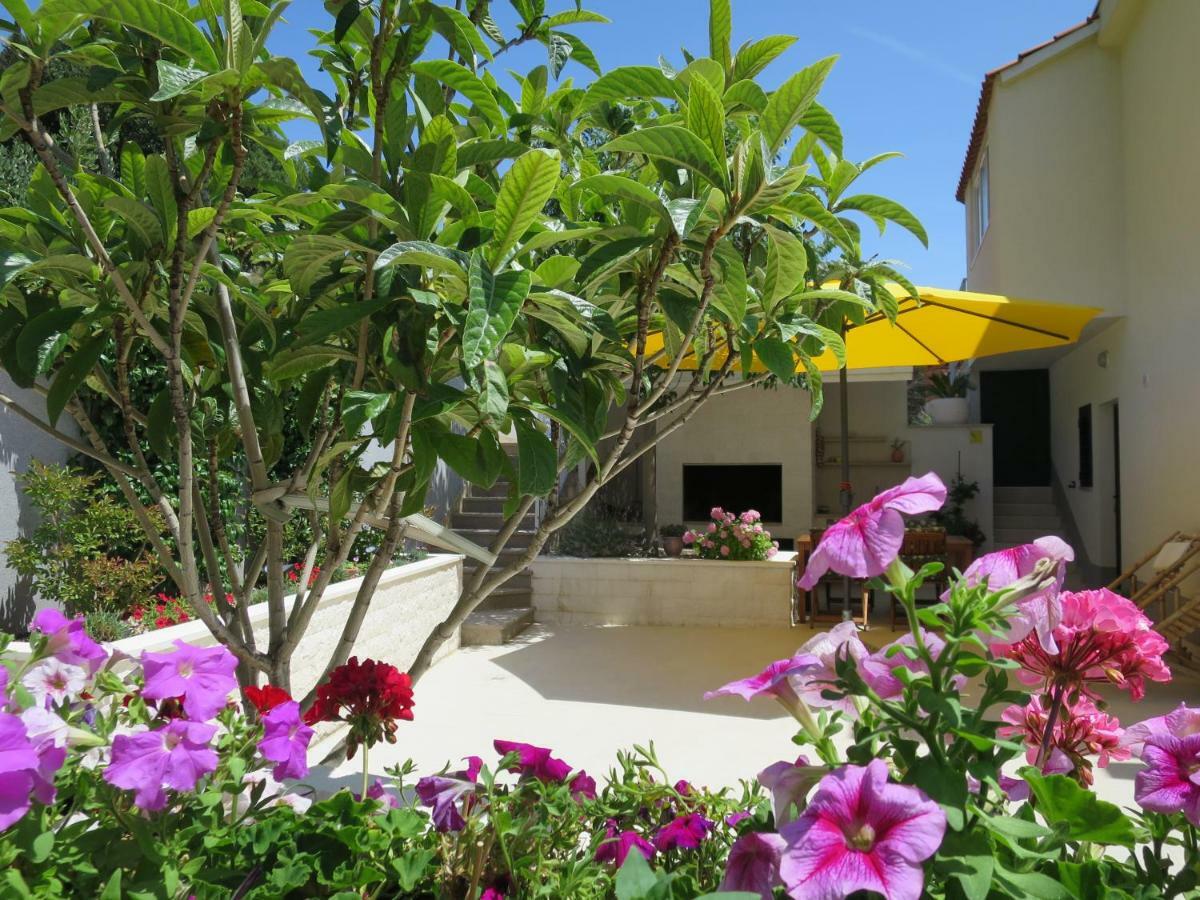 Apartments Kuzmanic Omis Luaran gambar