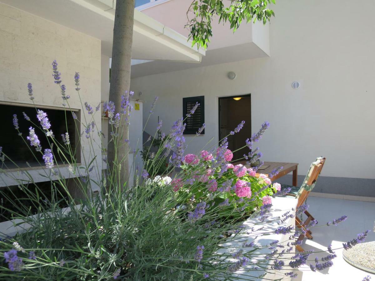 Apartments Kuzmanic Omis Luaran gambar